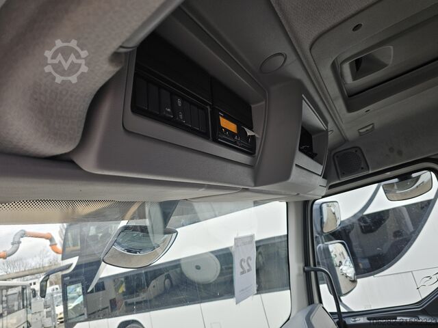 Samochód ciężarowy typu furgon Volvo FL 240 4x2 14Tons Hebebühne Blatt/Luft