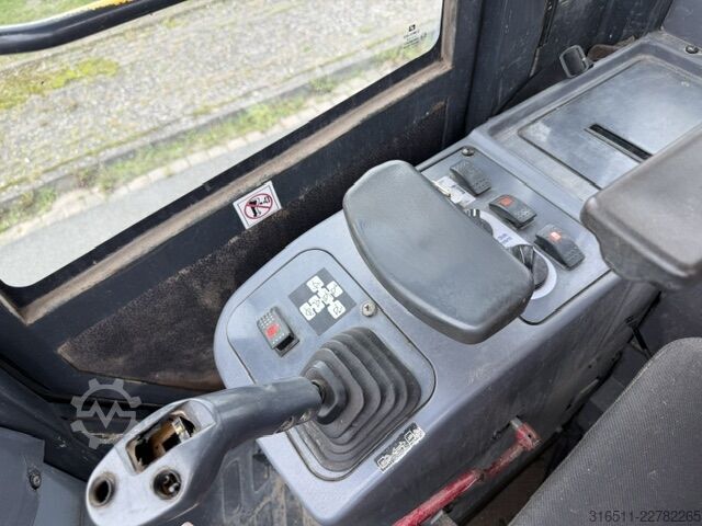 로더 Komatsu WA320-5