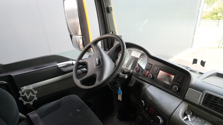 Wywrotka MAN TGS 49.440 10x8 tipper 486.300km