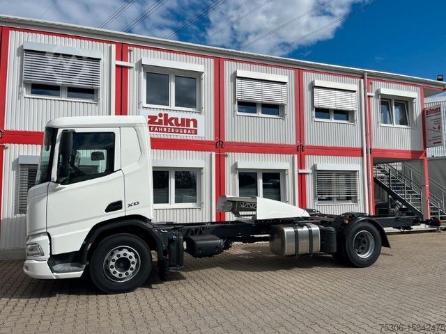 Samochód do przewozu napojów DAF XD 370 Fa Swing-Board-Aufbau