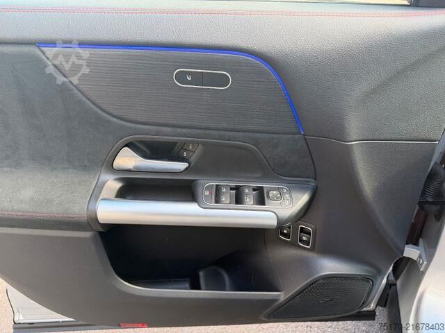 Plataforma de carga Mercedes-Benz GLA 250e AMG+MickyMouse+Vario+RKamera+Augment