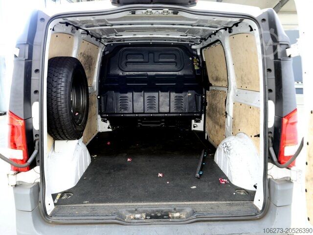 Anpassad skåpbil Mercedes-Benz Vito114 KA Kompakt ,Klima,Kamera,Tempomat