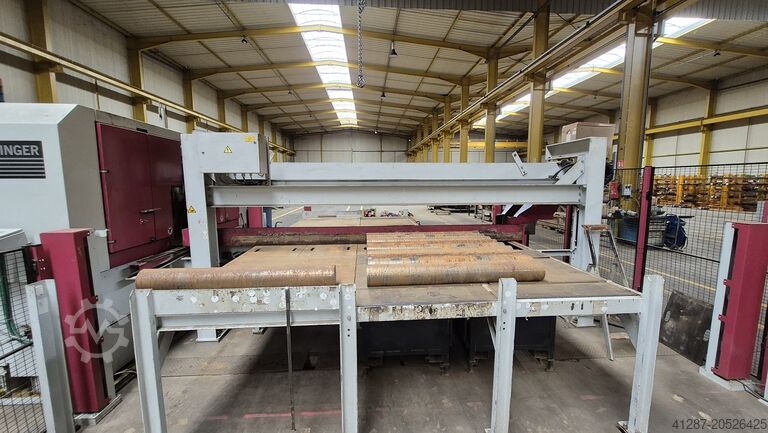 Högpresterande automatisk bandsåg BEHRINGER HBM 440 A