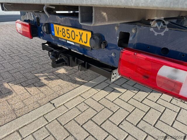 Flatbed with crane VW Crafter, Doka, Crane HIAB T023- 3, Only 36.000 Km