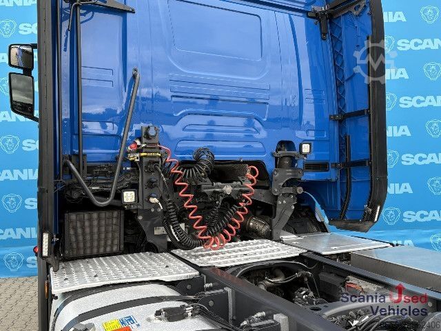 Standard dragbil Scania R 420 A4x2LA DIFF-L RETARDER PARK AIRCO VECTO 3