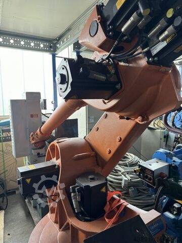 Промышленный робот 