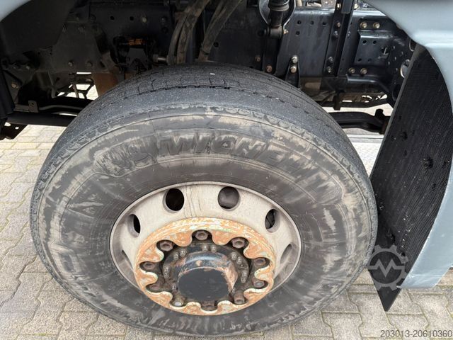 Vakio vetoauto MAN TGS 18.440 4x4H Eur 5 Sattelzugmaschine