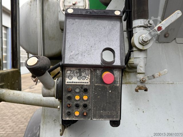 Betonszállító teherautó Liebherr Betonmischer Concrete Auflieger 10 m³