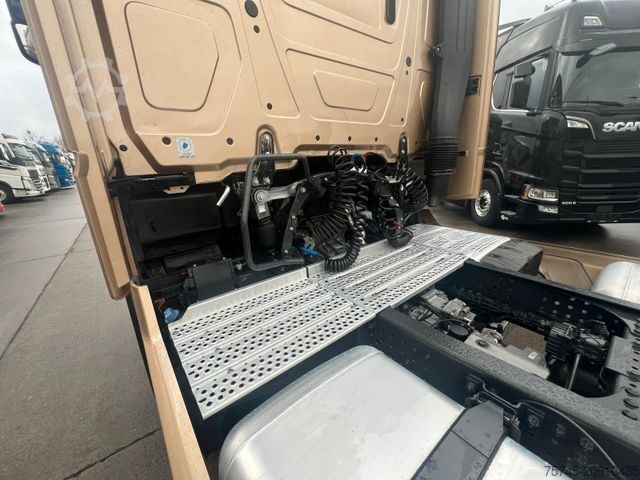 Standartinis vilkikas MERCEDES-BENZ ACTROS 1851 * TOP  * ACC * 2X TANK * VOLL *