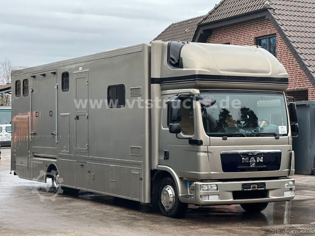 Sığır taşıma kamyonu MAN TGL 12.220 4x2 4.Pferdetransporter m. Wohnabteil