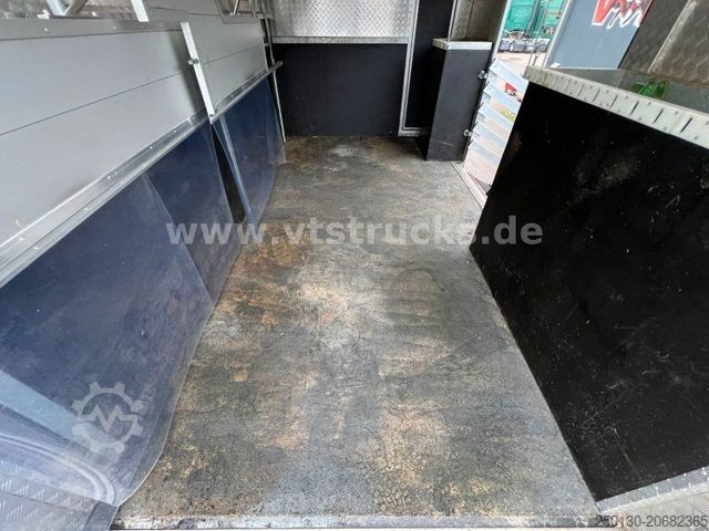 Sığır taşıma kamyonu MAN TGL 12.220 4x2 4.Pferdetransporter m. Wohnabteil