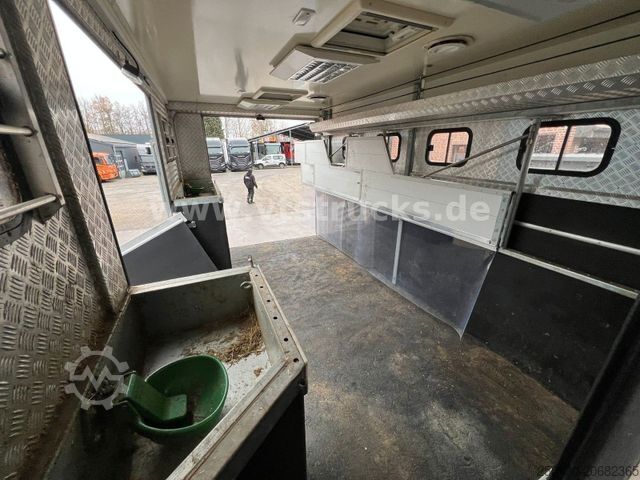 Sığır taşıma kamyonu MAN TGL 12.220 4x2 4.Pferdetransporter m. Wohnabteil