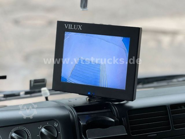 Sığır taşıma kamyonu MAN TGL 12.220 4x2 4.Pferdetransporter m. Wohnabteil