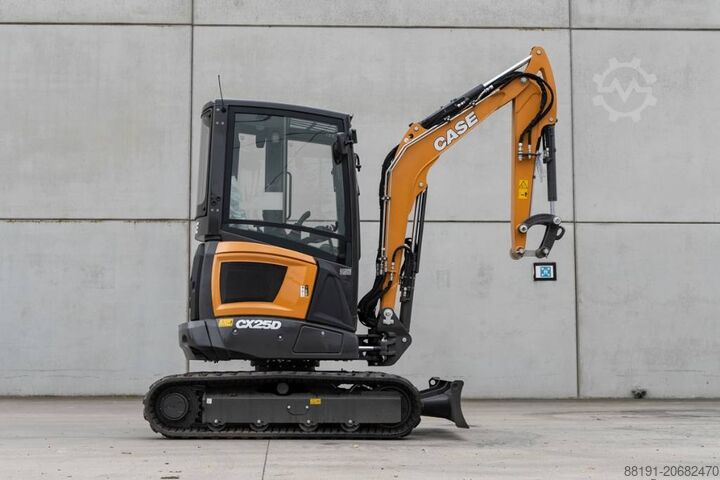 ミニショベル CASE CX 25 D