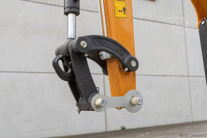 ミニショベル CASE CX 25 D