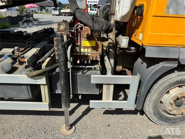 Autokrāna kravas automašīna Volvo FL6 Crane truck w/ 3-way Tipper.