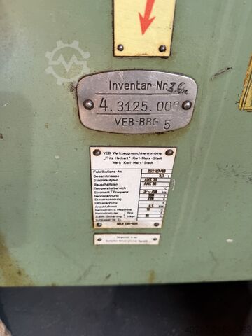 Zahnstangenfräsmaschine WMW HECKERT GFLV 250 X 800