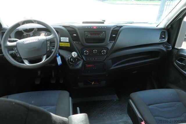 Transportador con plataforma y toldo iveco Daily 70C18H D70C DoKa LBW AHK Klima Tempomat Regaleinbauten COC Standheizung