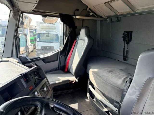 Padrão-SZM Renault T460 HIGH (EURO 6 / I-SHIFT / RETARDER / 2x DIE...