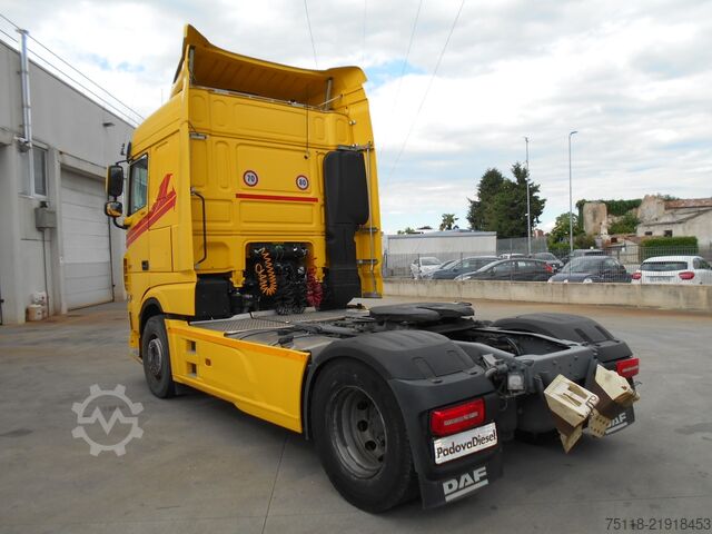 Tracteur routier standard DAF XF 480 SC