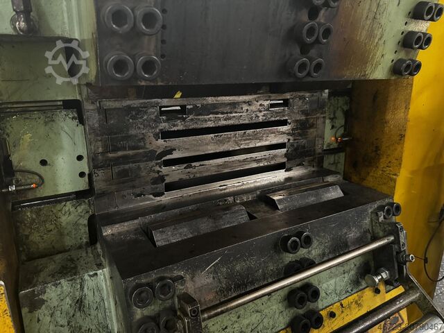 Extrudeuse quadruple Troester 