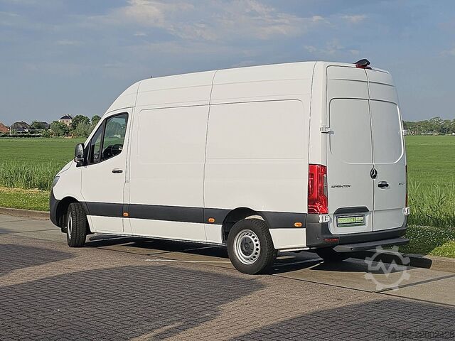 รถสเตชั่นแวกอนหลังคาสูง MERCEDES-BENZ SPRINTER 317 L2H2 RWD Automaat
