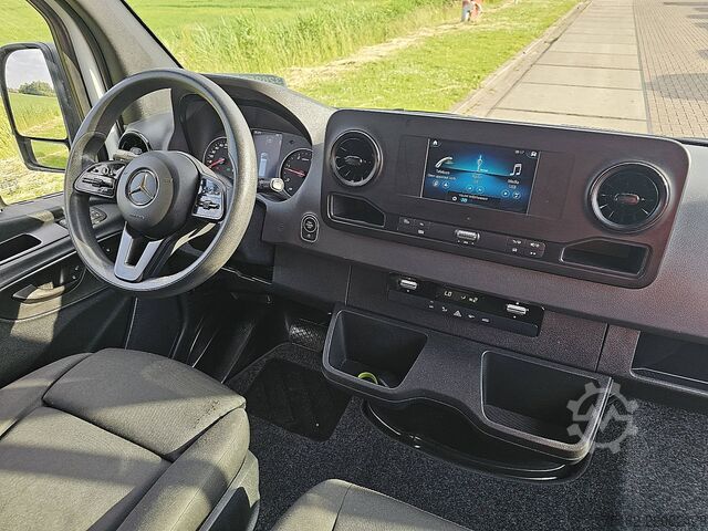 รถสเตชั่นแวกอนหลังคาสูง MERCEDES-BENZ SPRINTER 317 L2H2 RWD Automaat