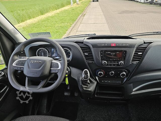 รถสเตชั่นแวกอนหลังคาสูง IVECO DAILY 35S14       L2H2 Automaat