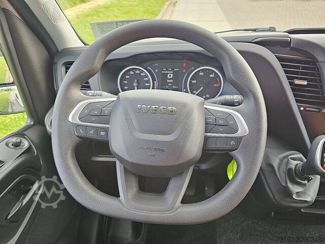 รถสเตชั่นแวกอนหลังคาสูง IVECO DAILY 35S14       L2H2 Automaat