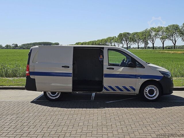 Carrinha de tejadilho alto MERCEDES-BENZ VITO 114 L2 Airco Euro6 136Pk