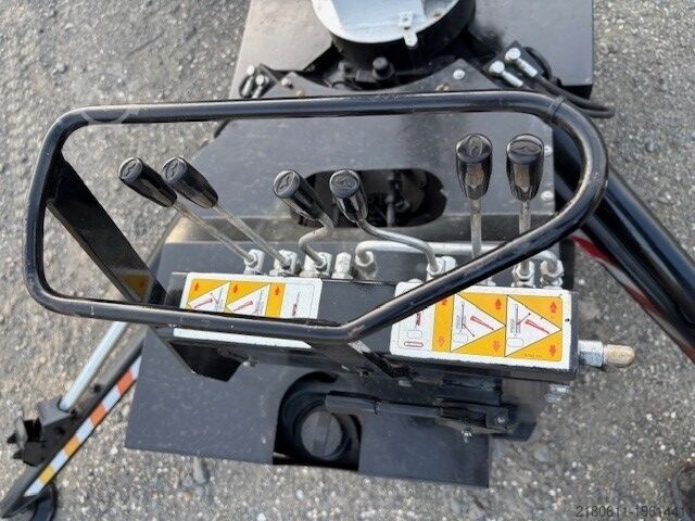 Crawler work platform Oil & Steel Octopussy 14.12 Twin