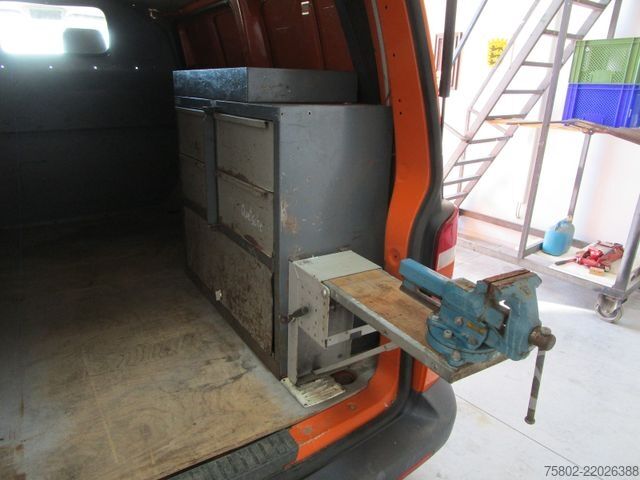 Furgão de painéis VOLKSWAGEN T5 1.9L *AHK+3-Sitze+Regal+Lichtmaschine defekt*
