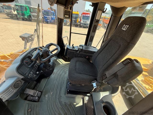 Wheel loader CATERPILLAR 950H Radlader MIT Schaufel 18,5 Tonnen *6.294 h