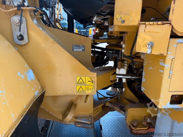 Wheel loader CATERPILLAR 950H Radlader MIT Schaufel 18,5 Tonnen *6.294 h