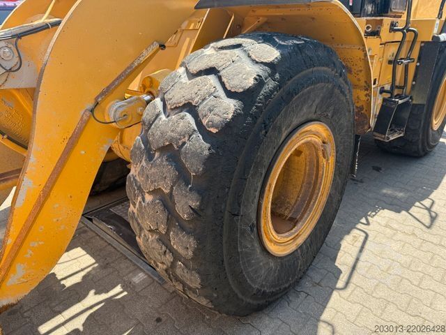Wheel loader CATERPILLAR 950H Radlader MIT Schaufel 18,5 Tonnen *6.294 h