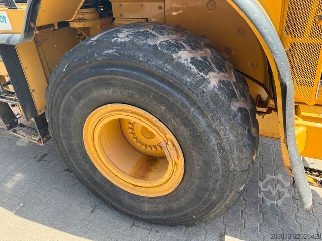 Wheel loader CATERPILLAR 950H Radlader MIT Schaufel 18,5 Tonnen *6.294 h