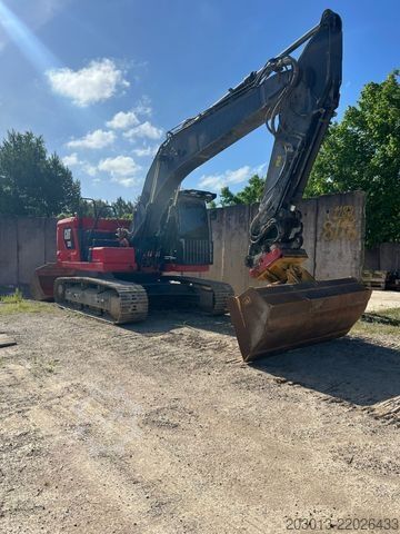 श्रृंखलित खुदाई करनेवाली मशीन CATERPILLAR 320 Kettenbagger 22,1 Ton *8.100 H