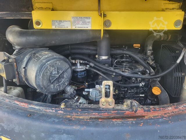 Máy xúc mini bánh xích cao su Yanmar ViO75-A