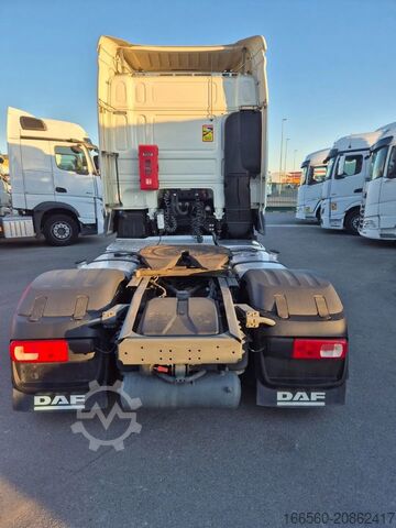 Máy kéo tiêu chuẩn DAF XF 480 FT SPACE CAB