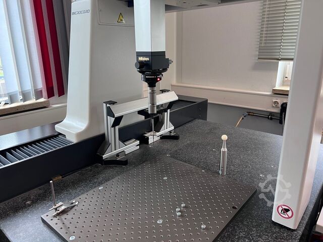 Máquina de medición Mitutoyo CRYSTA-Apex S574