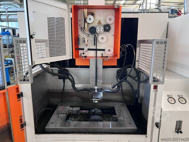 Máquina de erosión por hilo +GF+ AgieCharmilles FI 440 SLP
