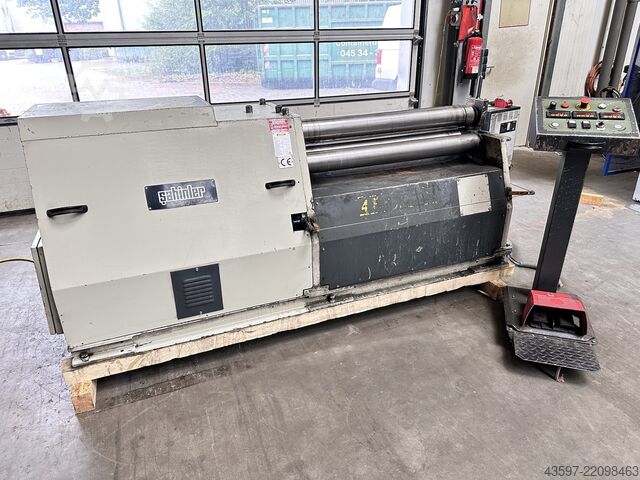 Motoriseret 4-valset rundbukkemaskine Sahinler 4RM 10-130 HRC