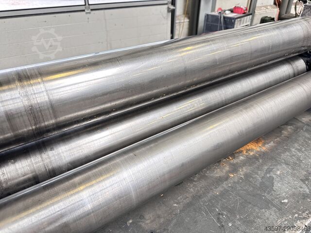 Motoriseret 4-valset rundbukkemaskine Sahinler 4RM 10-130 HRC