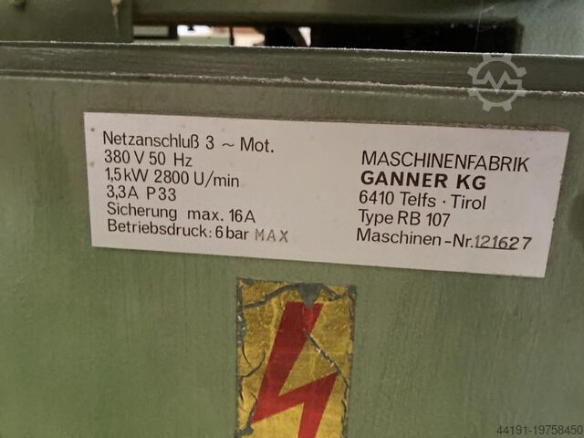 Stroj za bušenje rupa Ganner RB 107