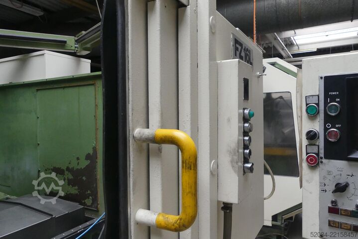 Centro de mecanizado vertical Chiron FZ16L CN