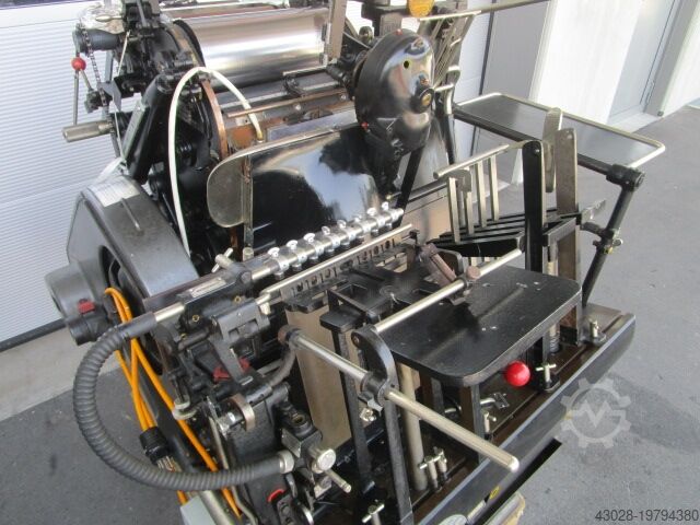 الصحافة الحروف HEIDELBERG TIEGEL A4 MIT HEISSFOLIENPRÄGEEINRICHT.
