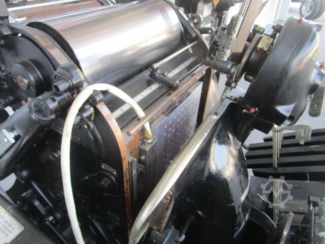 الصحافة الحروف HEIDELBERG TIEGEL A4 MIT HEISSFOLIENPRÄGEEINRICHT.