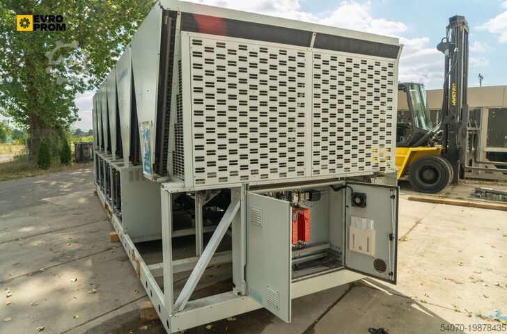 Kühler Used Aircooled chiller Climaveneta NECS R B 3218 746 kW. 2018 yom