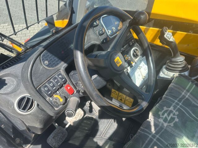 Teleskopický manipulátor JCB 541-70 Wastemaster / 4x4x4 / Klima