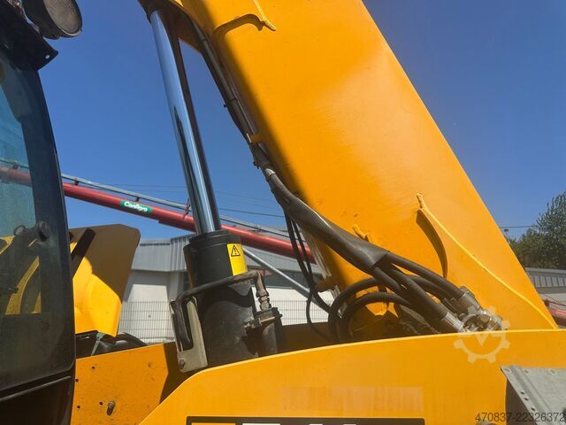 Teleskopický manipulátor JCB 541-70 Wastemaster / 4x4x4 / Klima